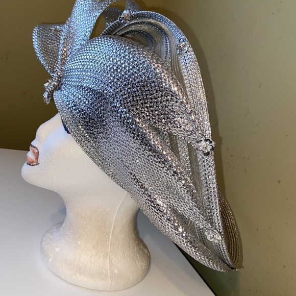 Fabulous David M Metallic Silver Church Dress Hat - Picture 3 of 11